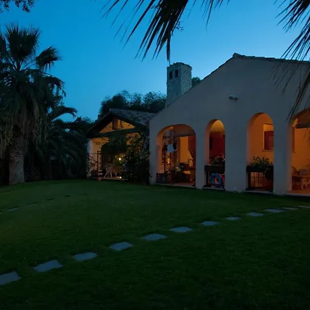 Luna Rossa Aparthotel 3*