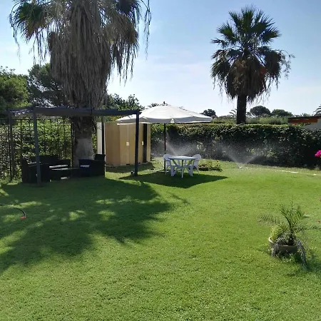 Luna Rossa Aparthotel