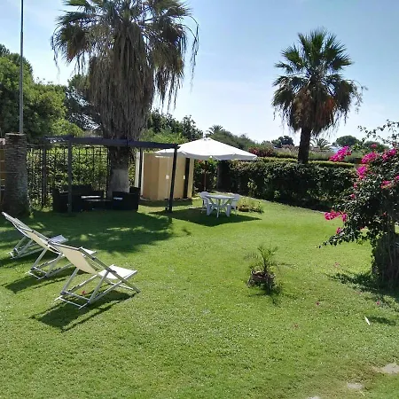 Luna Rossa Aparthotel *